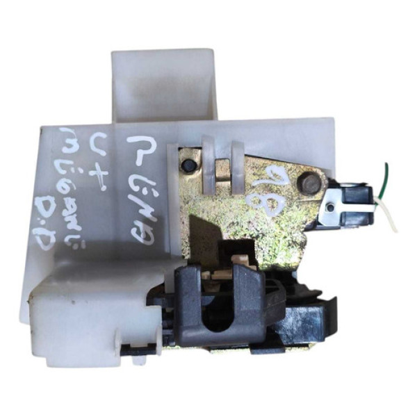 Fechadura Dianteira Direita Renault Megane 1.6  1998 1999