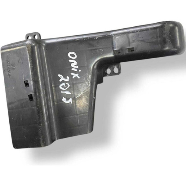 Protetor Acabamento Radiador Ar Quente Chevrolet Onix 2015