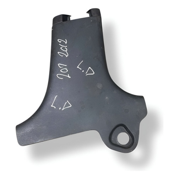 Acabamento Lateral Direita Peugeot 207 2012 9683617277