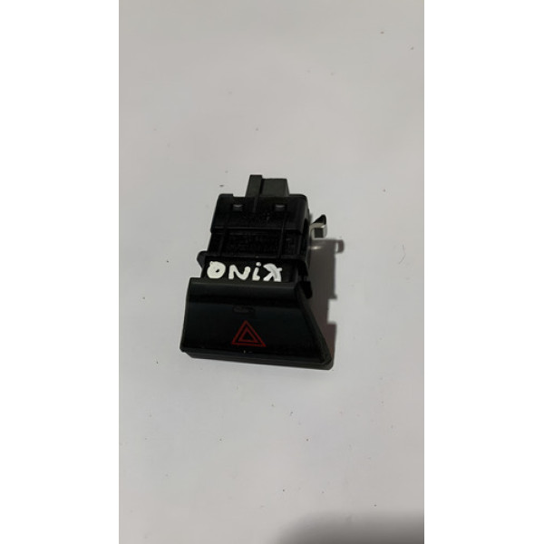 Botão Pisca Alerta Chevrolet Onix 2012 52046393 Água