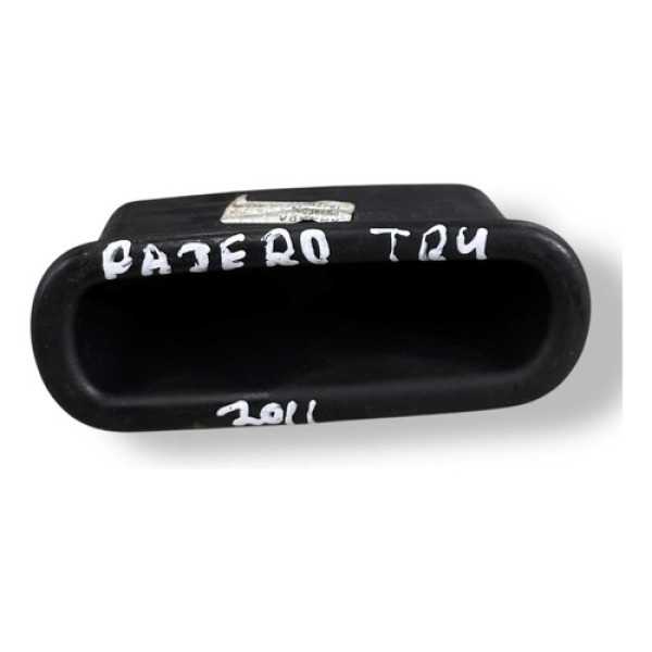 Puxador Porta Diant Direita Mitsubish Pajero 2011 Ca430654 - Preto - Dianteira