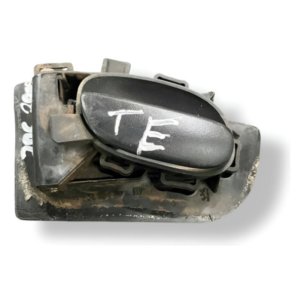 Maçaneta Interna Tras Esquerda Peugeot 206 2005 9623698477 - Prateado - Traseira