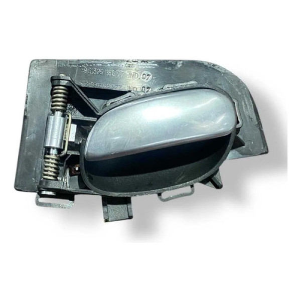 Maçaneta Interna Dianteira Direita Peugeot 207 2011 Fabi7855 Verde-escuro Dianteira