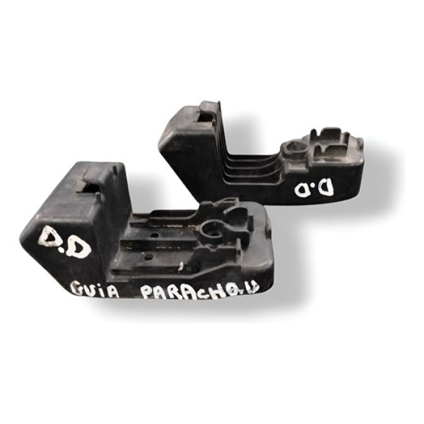 Par Suporte Guia Parachoque Diant Direito Toyota Corolla