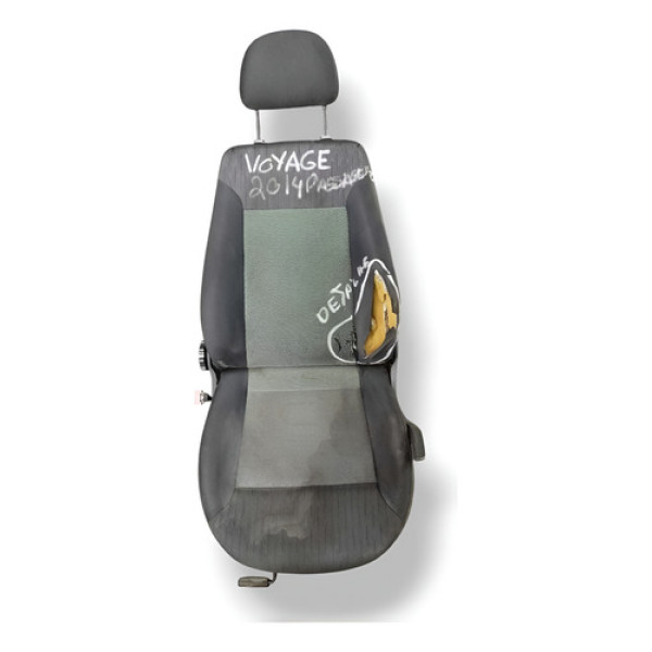 Banco Dianteiro Direito Volkswagen Voyage 1.6 2013 (detalhe) Branco