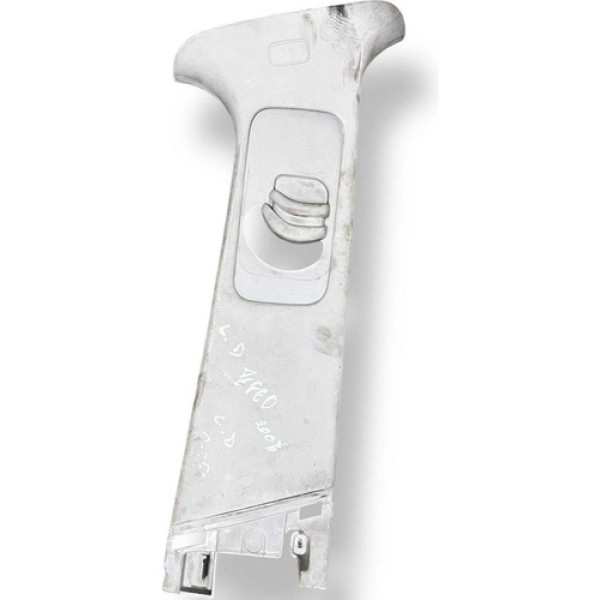 Acabamento Coluna Lado Direito Peugeot 307 2006 64739777