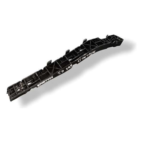 Guia Parachoque Traseiro Direito Kia Sportege 2009 Detalhe