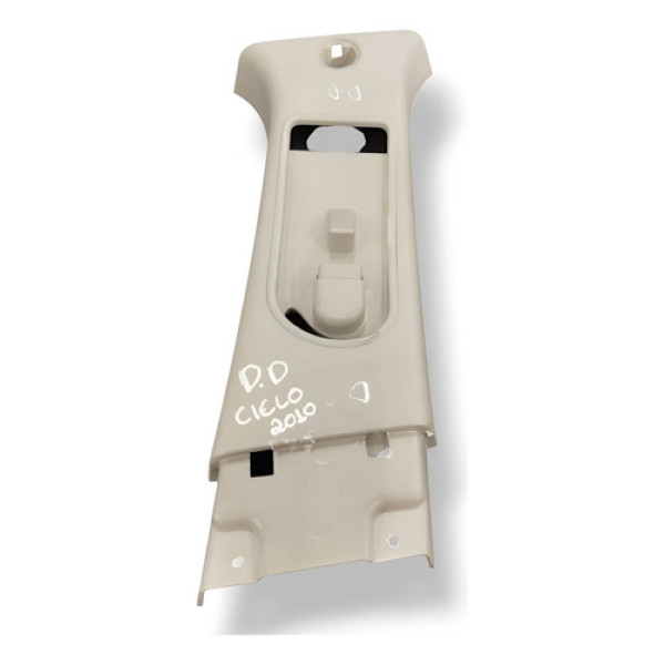 Acabamento Central Superior Direito  Chery Cielo 2010 M11540