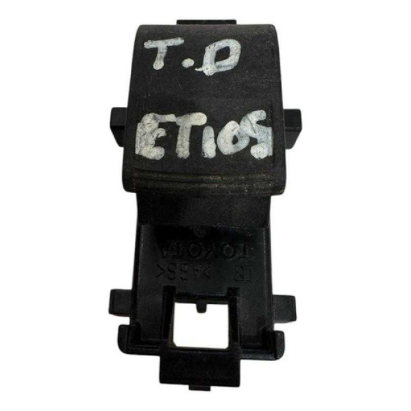 Botão Vidro Traseiro Direito Toyota Etios 2013/2014/2015