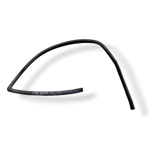 Borracha Canaleta Dianteira Esquerda  Fiat Siena 2001 A 2004