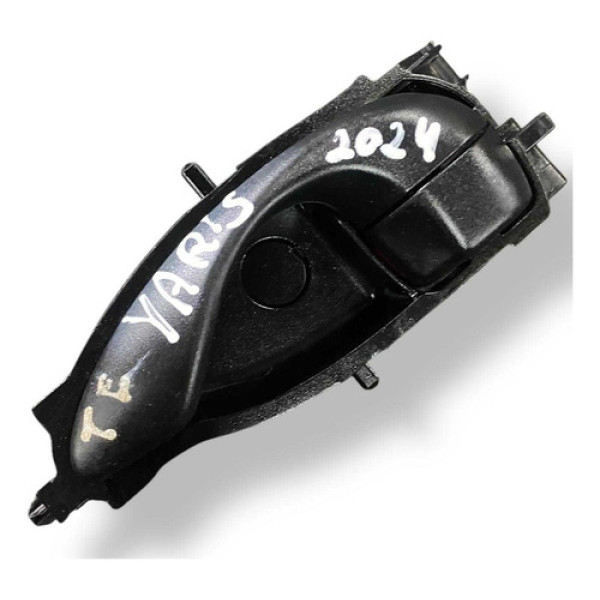 Maçaneta Interna Tras Esquerda Toyota Yaris Sedan 1.5 2025 Preto Traseira