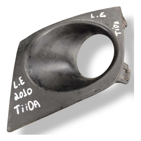 Moldura Farol Milha Esquerdo Nissan Tiida  2008  62257em30a Preto Esquerdo