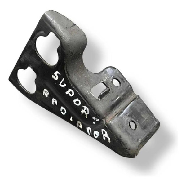 Suporte Inferior Esquerdo Radiador Fiat Linea 1.8 2013/2016