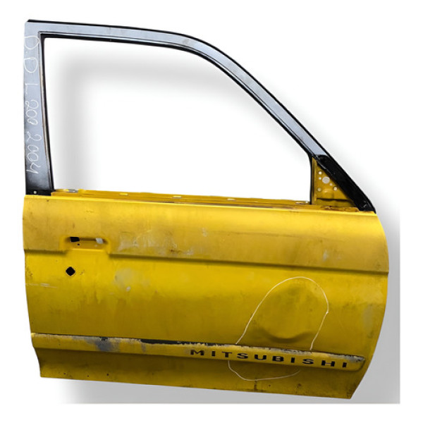 Porta Dianteira Direita Mitsubishi L200 2004 2005 Detalhe Direita Amarelo Dianteira