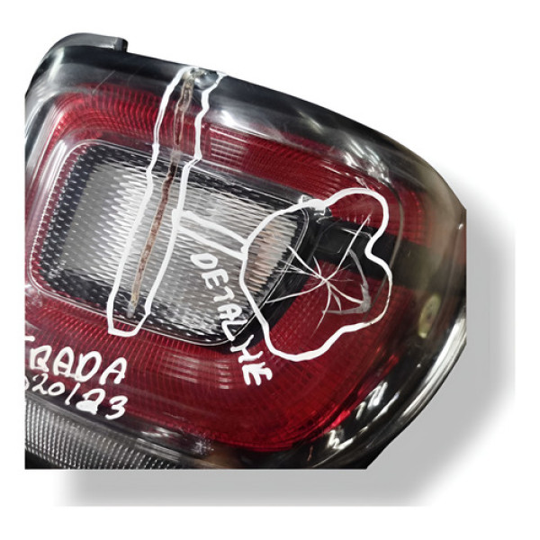 Lanterna Traseira Lado Direito Fiat Strada 2020/23 03836010 Direito/passageiro Vermelho