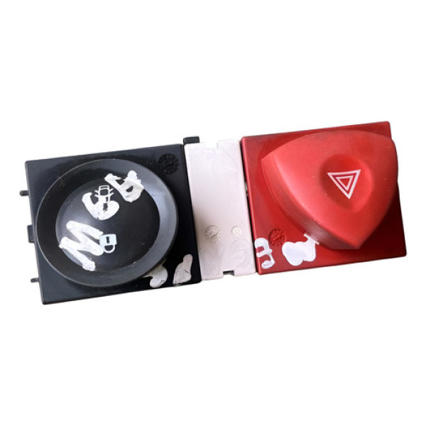 Botão Interruptor Pisca Alerta Trava Renault Megane 08 A 12 Preto