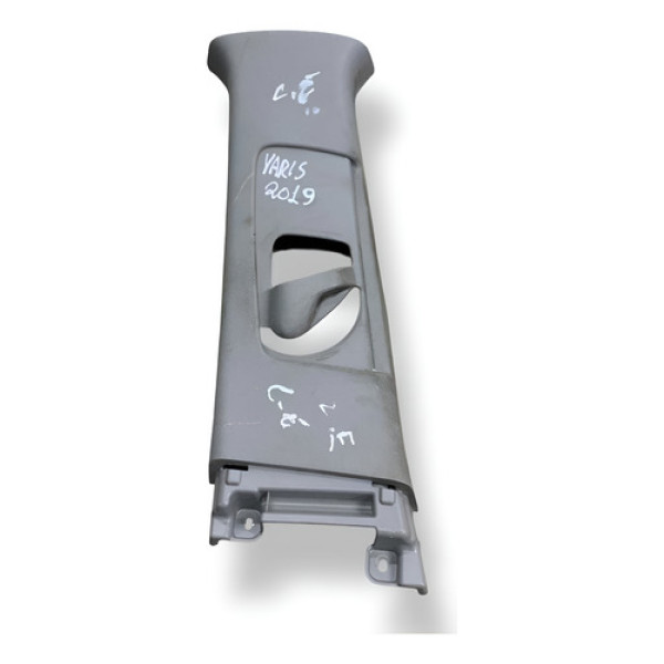 Acabamento Coluna Superior Esquerdo Yaris 2019 7302402050