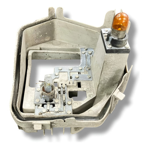 Circuito Lanterna Lado Direito C/detalhe Voyage Gol G6 2014 Direito/passageiro Vermelho