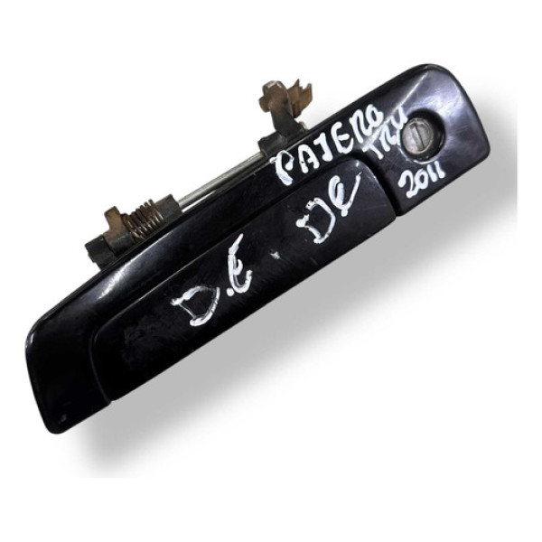 Macaneta Externa Dianteira Esquerda Mitsubishi Pajero 2011   - Preto - Dianteira