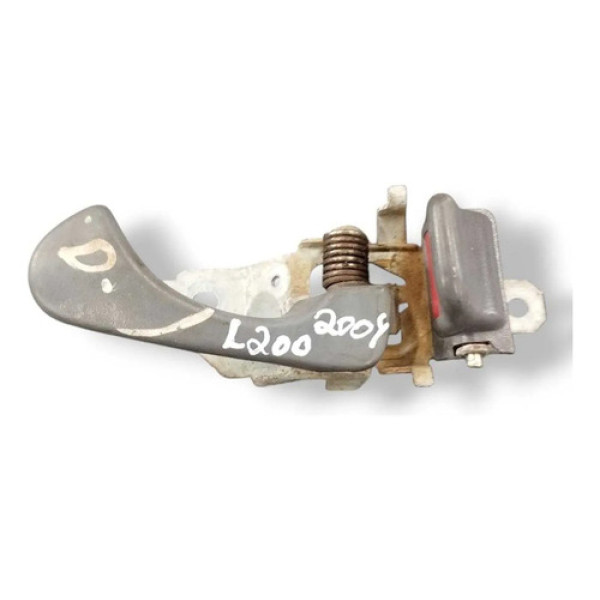 Maçaneta Interna Dianteira Direita Mitsubishi L200 2004/2005 Amarelo Dianteira