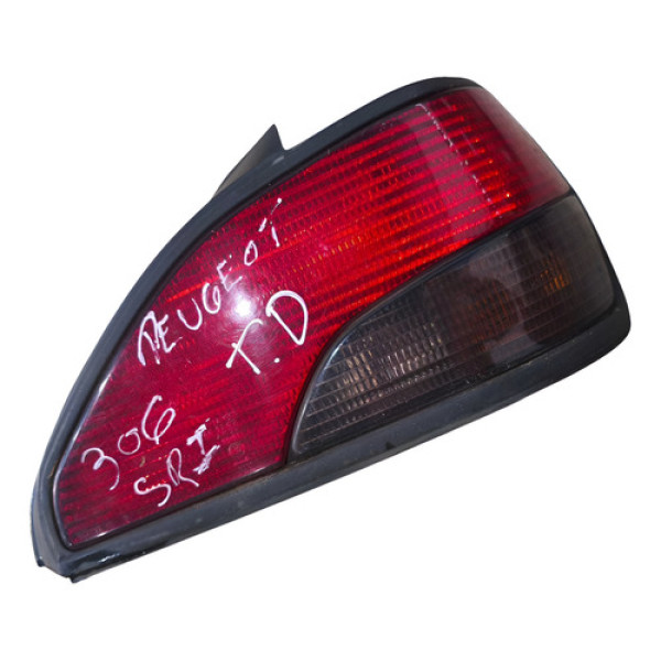 Lanterna Traseira Direita Peugeot 306 1997 1998 1999 Direito/passageiro Vermelho