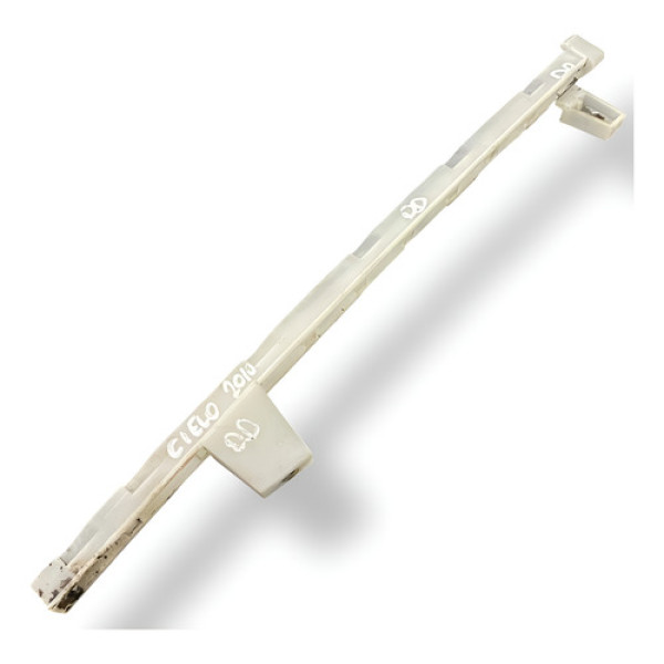 Guia Vidro Dianteiro Direito Chery Cielo 2010 116101350 Preto