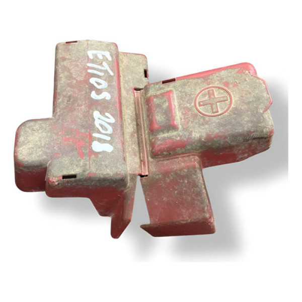 Capa Polo Positivo Toyota Etios Sedán 2018 2019 8262152160