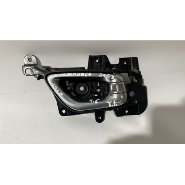 Maçaneta Interna Tras Esquerda Jeep Commander  2023 51342000 Traseira