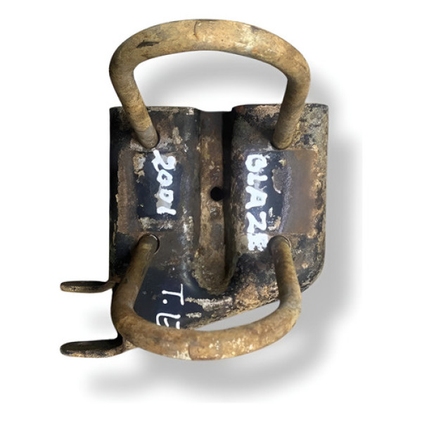 Suporte Feixe De Mola Traseira Esquerda Blazer 2000 2001 