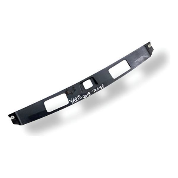 Moldura Luz Placa Tampa Tras  Toyota Yaris 2019 768010da30