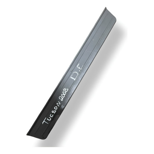 Soleira Porta Traseira Direita Hyundai  Tucson 2008 A048841 Preto