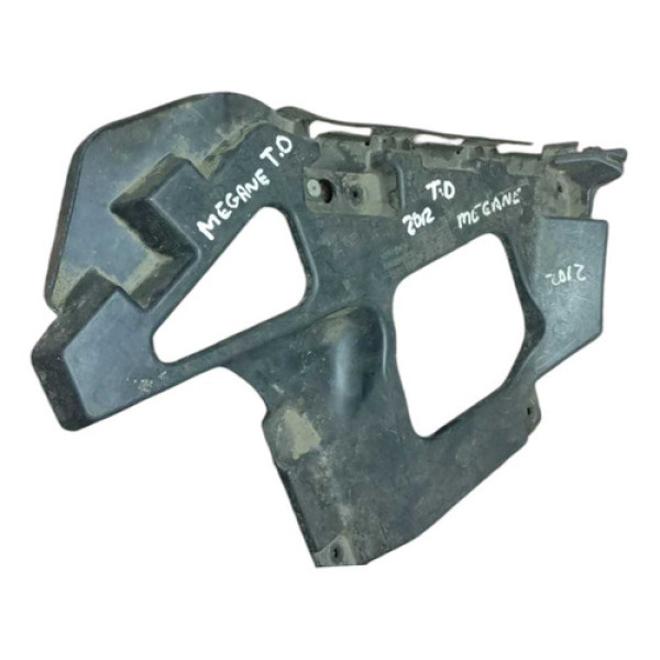 Guia Parachoque Traseiro Direito Megane 2012 2013 8200146045