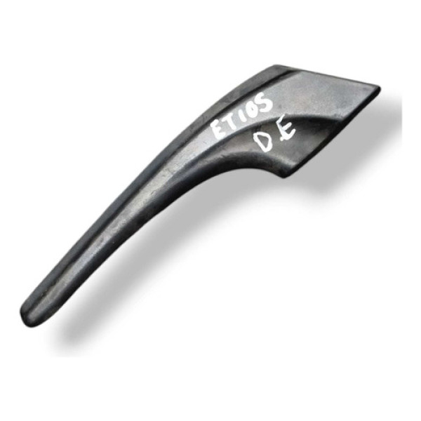 Moldura Vedadora Do Paralama Dianteira Esquerda Toyota Etios