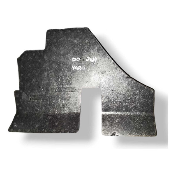 Isopor Assoalho Dianteiro Direito Toyota Yaris Sedan 2025