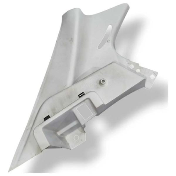 Moldura Esquerda Tampão Bagagito Chevrolet Onix 52088983