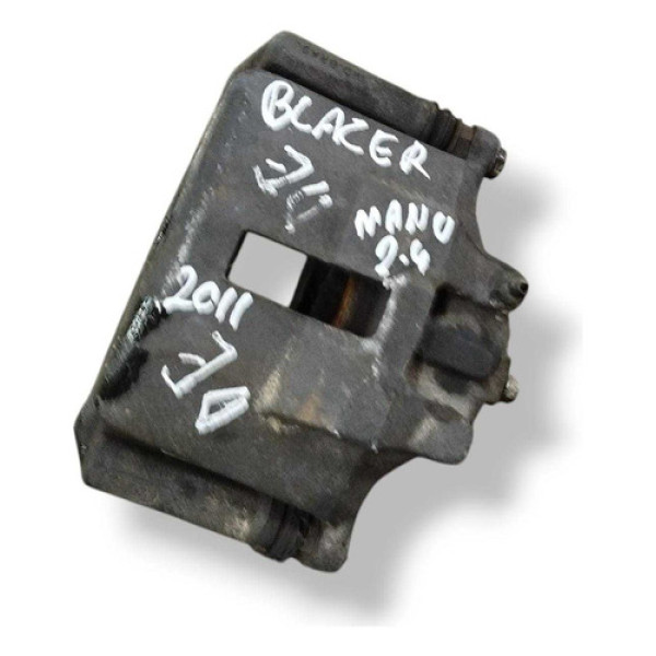 Pinça Dianteira Esquerda Manual Chevrolet 2.4  2010 2011