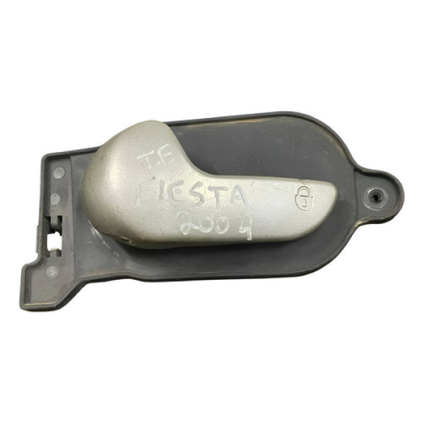 Maçaneta Interna Traseira Esquerda Fiesta 2004 2s65a22601 Traseira