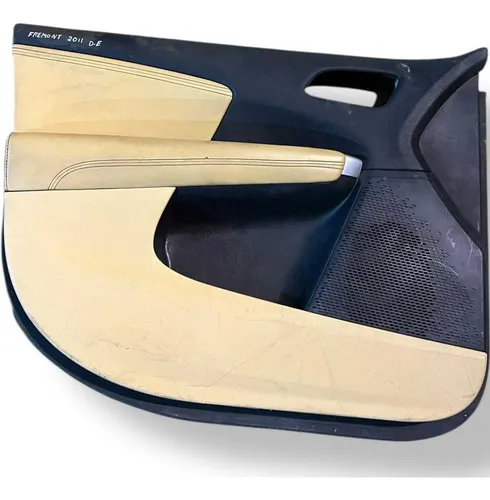 Forro Porta Dianteiro Esquerdo Fiat Freemont 2011 2012 Bege E Preto